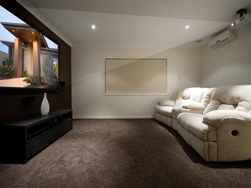 29 Rhodium Crescent, Hope Island QLD 4212