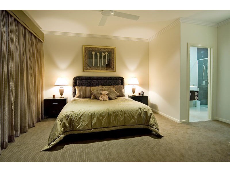 6174 Murten Court, Hope Island QLD 4212