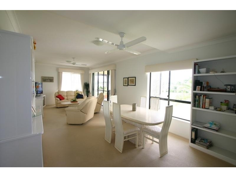 14 Palisades Apartments, Springfield Drive, Hope Island QLD 4212