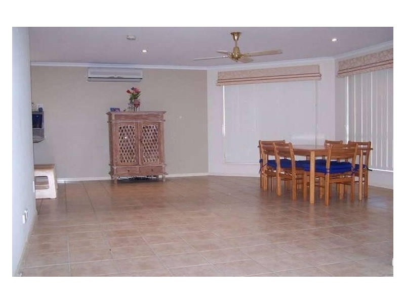 39 Saltwater Terrace, Helensvale QLD 4212