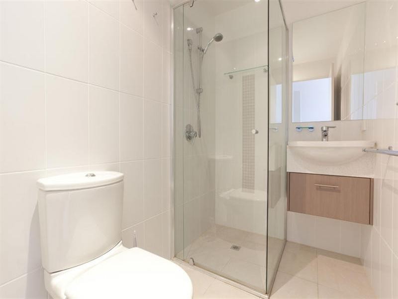 2407 2 Activa Way, Hope Island QLD 4212