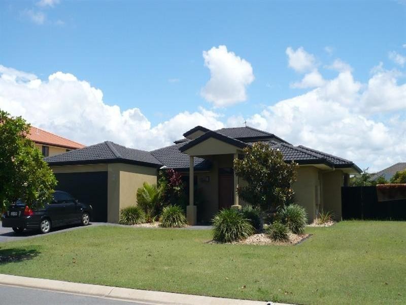 7 Calmwater Crescent, Hope Island QLD 4212