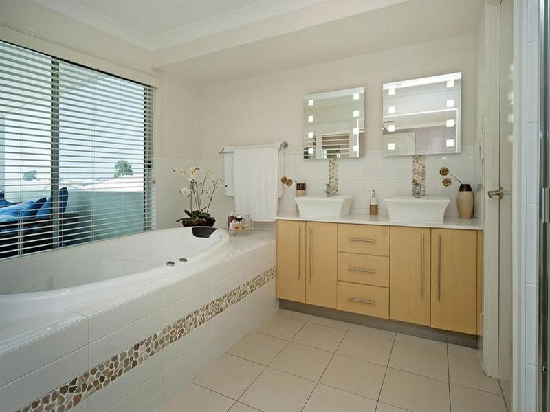 23 Emmaville Crescent, Ormeau QLD 4208