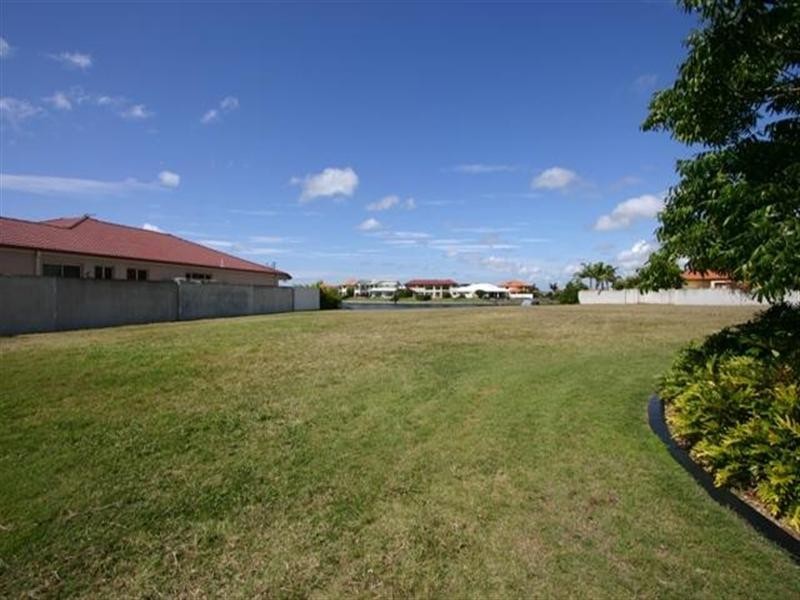 2 Pipers Point, Oyster Cove, Hope Island QLD 4212