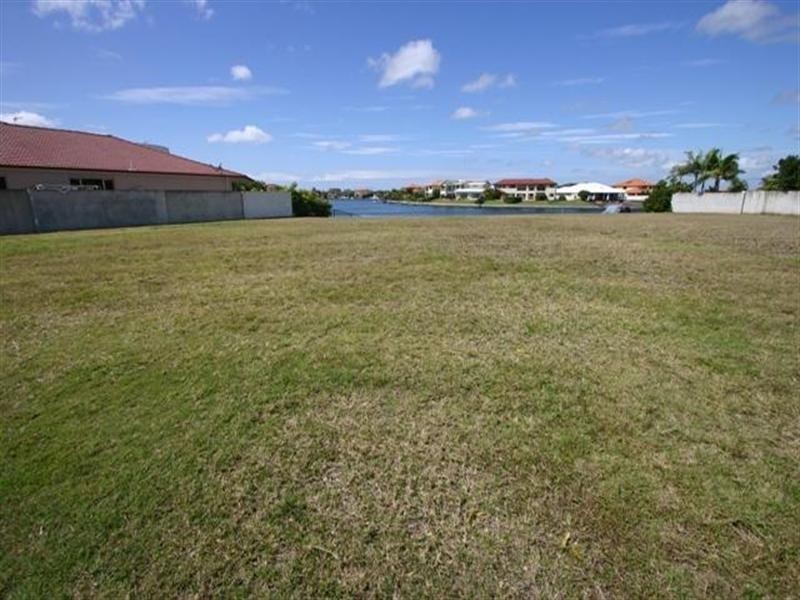 2 Pipers Point, Oyster Cove, Hope Island QLD 4212