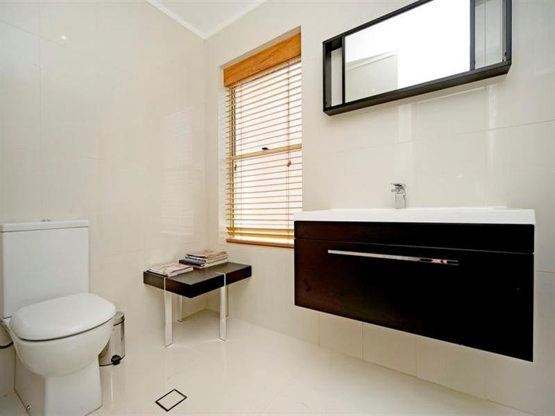 1663 Riverdale Drive, Hope Island QLD 4212