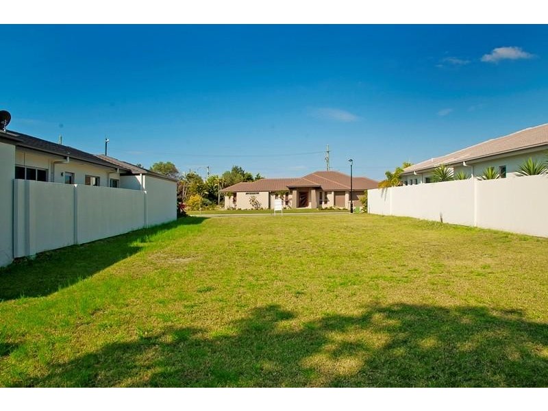 9119 Peter Senior Drive, Hope Island QLD 4212