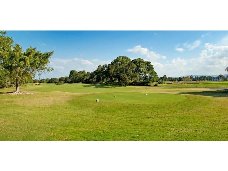 9119 Peter Senior Drive, Hope Island QLD 4212