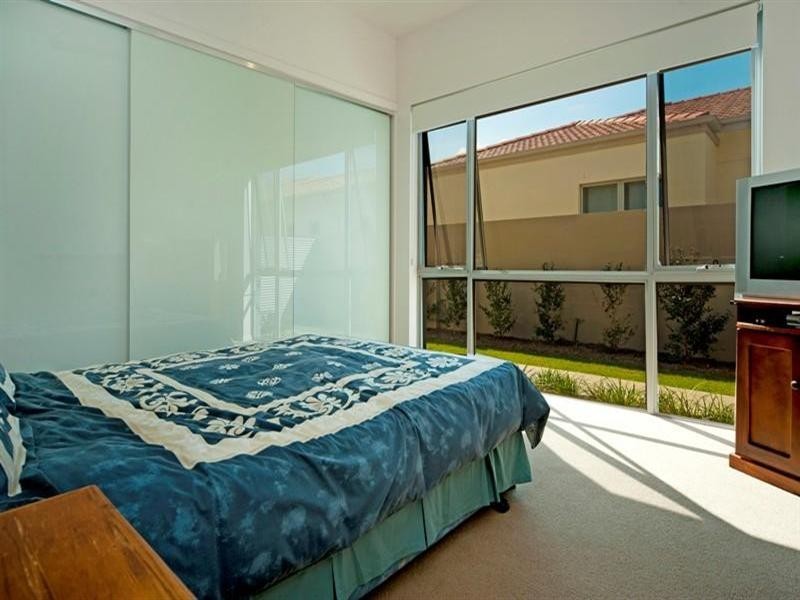 9131 Peter Senior Drive, Hope Island QLD 4212