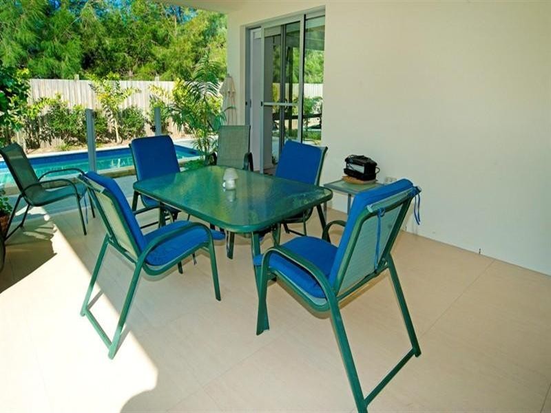 9131 Peter Senior Drive, Hope Island QLD 4212