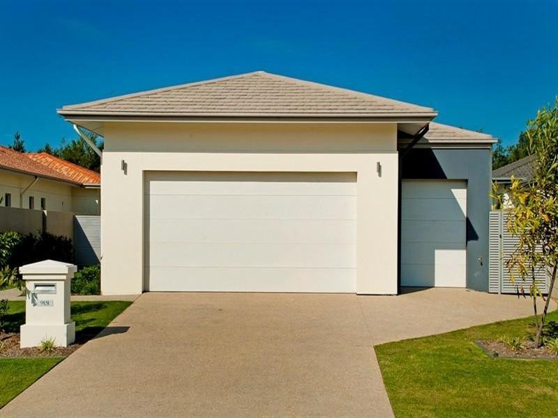 9131 Peter Senior Drive, Hope Island QLD 4212