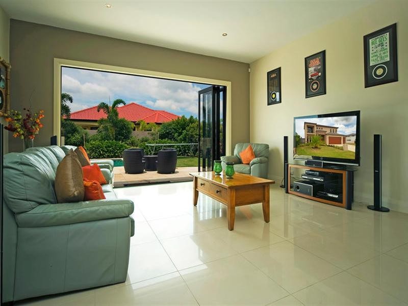 2830 Gracemere Cct East, Hope Island QLD 4212