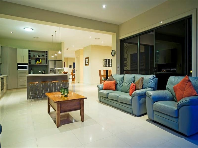 2830 Gracemere Cct East, Hope Island QLD 4212