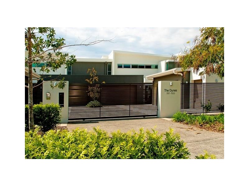 7520 Springfield Drive, Hope Island QLD 4212