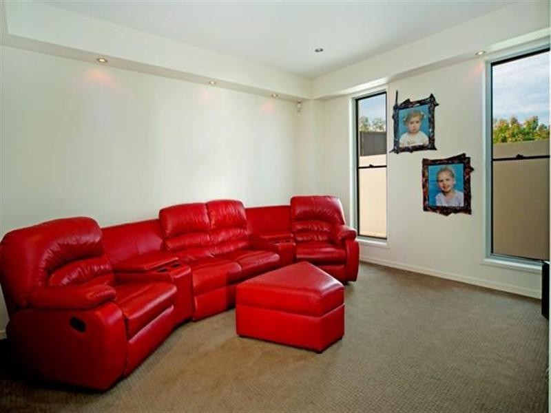 20 Fleetwood Court, Helensvale QLD 4212