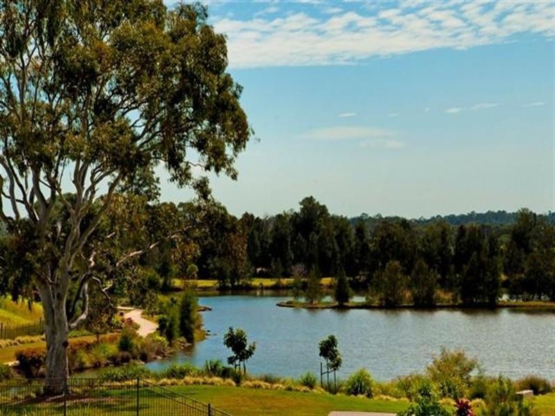 20 Fleetwood Court, Helensvale QLD 4212