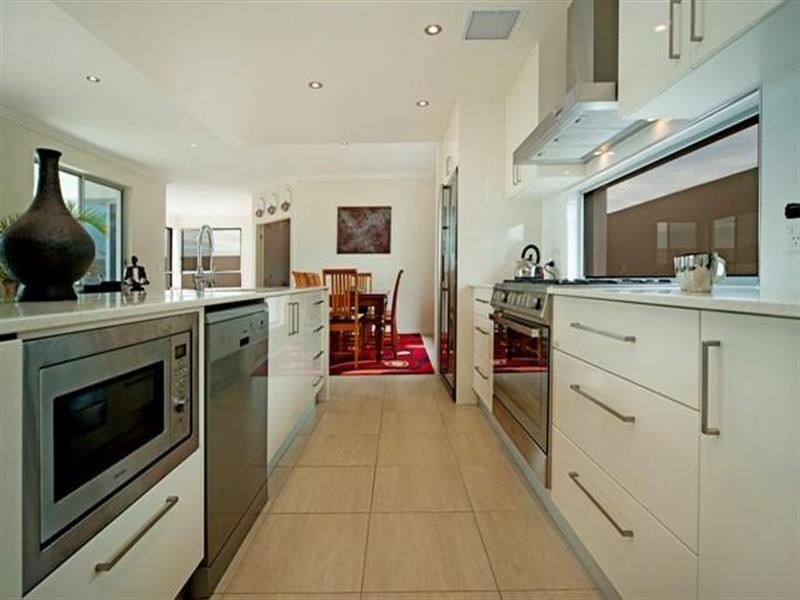 20 Fleetwood Court, Helensvale QLD 4212