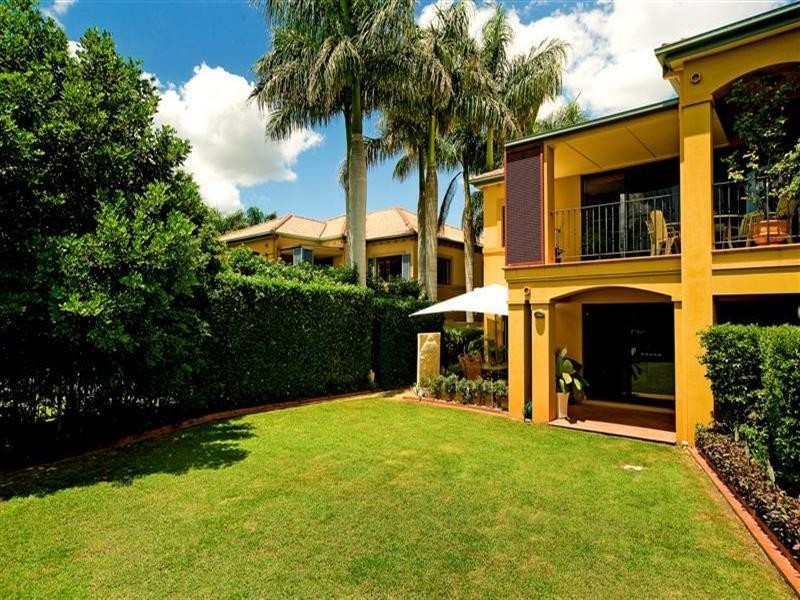 3258 The Palladian Drive, Hope Island QLD 4212