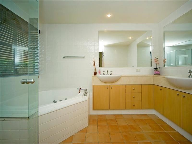 3258 The Palladian Drive, Hope Island QLD 4212