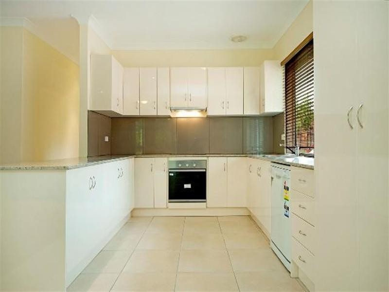 18 Catani Place, Helensvale QLD 4212