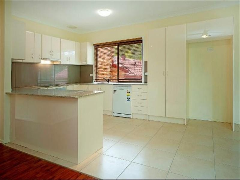 18 Catani Place, Helensvale QLD 4212