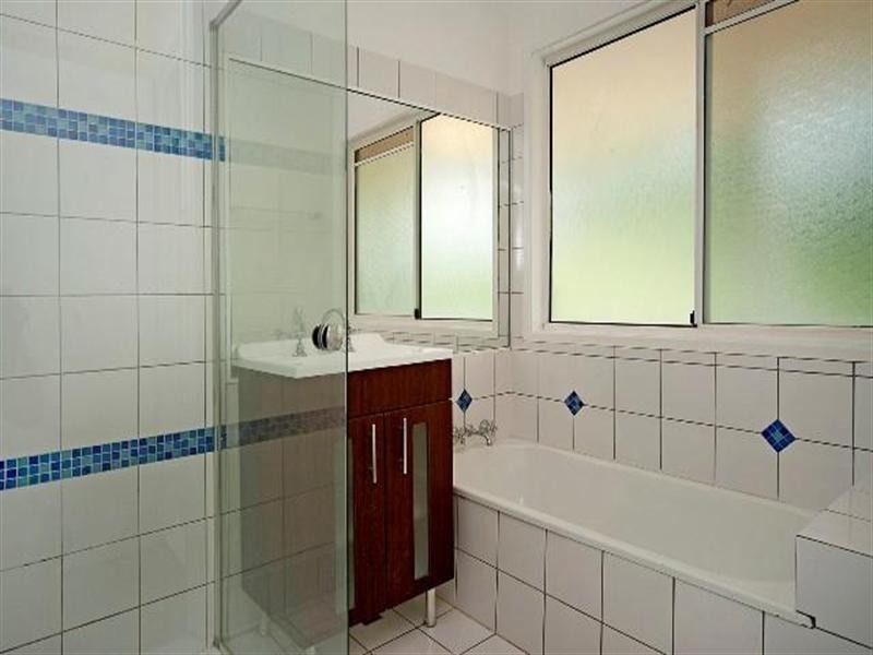 18 Catani Place, Helensvale QLD 4212