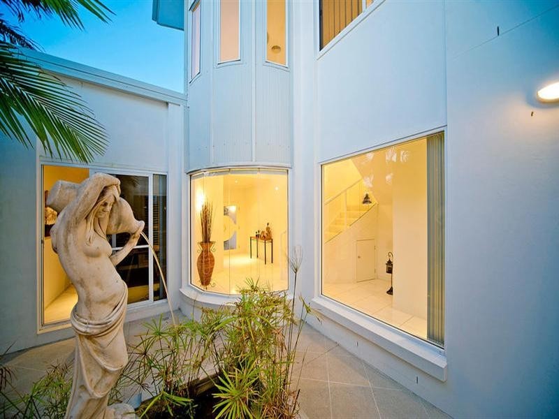 54 The Peninsula, Helensvale QLD 4212