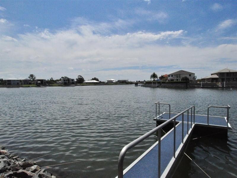 88 Monterey Keys Drive, Helensvale QLD 4212