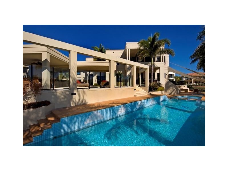 1133 Beechwood Drive, Hope Island QLD 4212