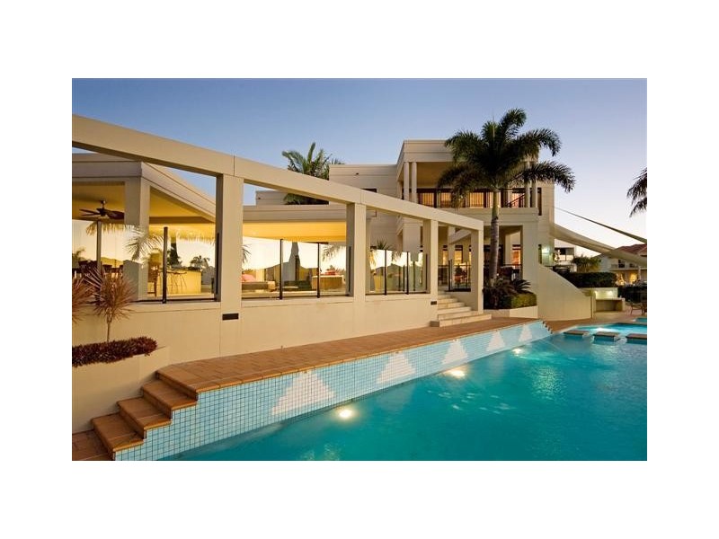 1133 Beechwood Drive, Hope Island QLD 4212