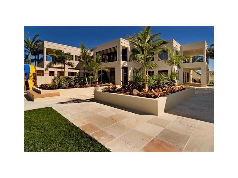 1133 Beechwood Drive, Hope Island QLD 4212