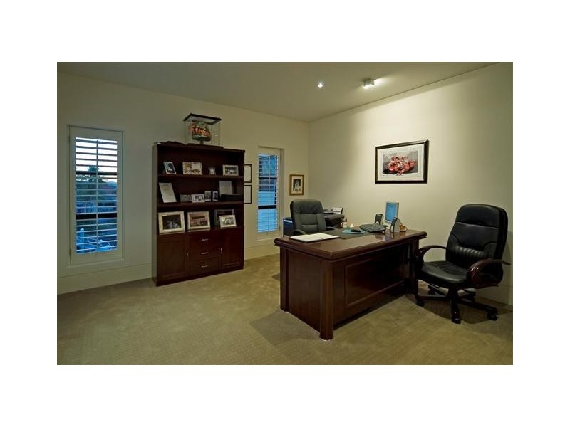 1133 Beechwood Drive, Hope Island QLD 4212