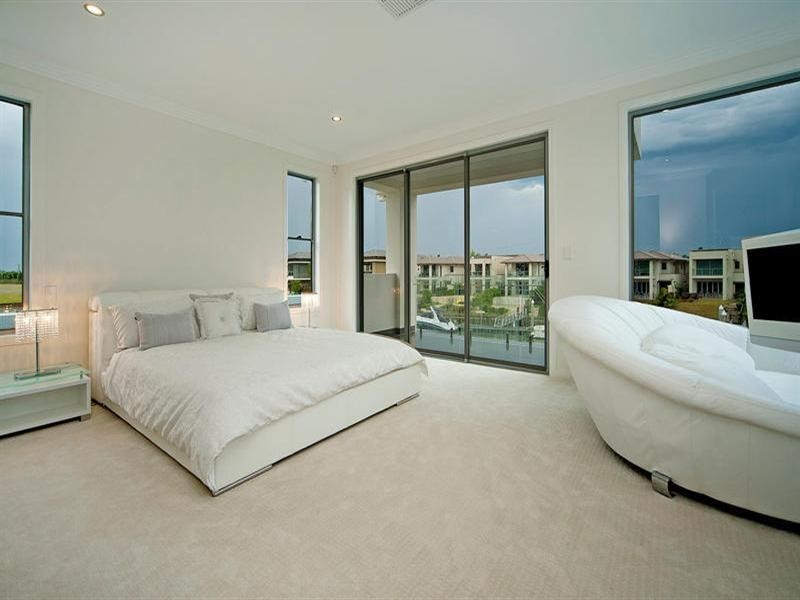 2217 Taromeo Court, Hope Island QLD 4212