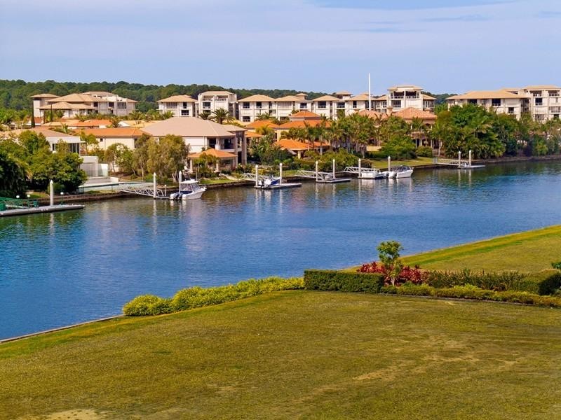 2607 Gracemere Circuit North, Hope Island QLD 4212
