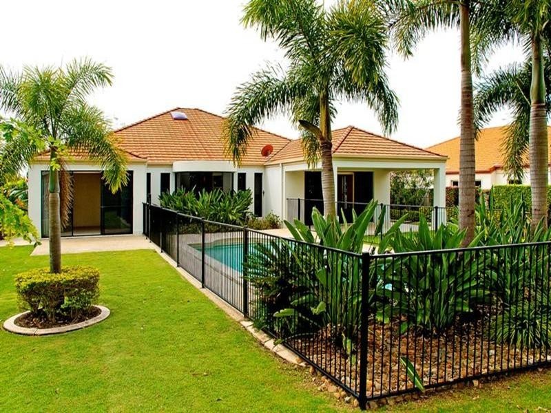 3188 Riverleigh Drive, Hope Island QLD 4212