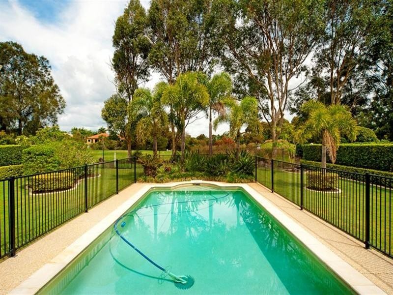 3188 Riverleigh Drive, Hope Island QLD 4212