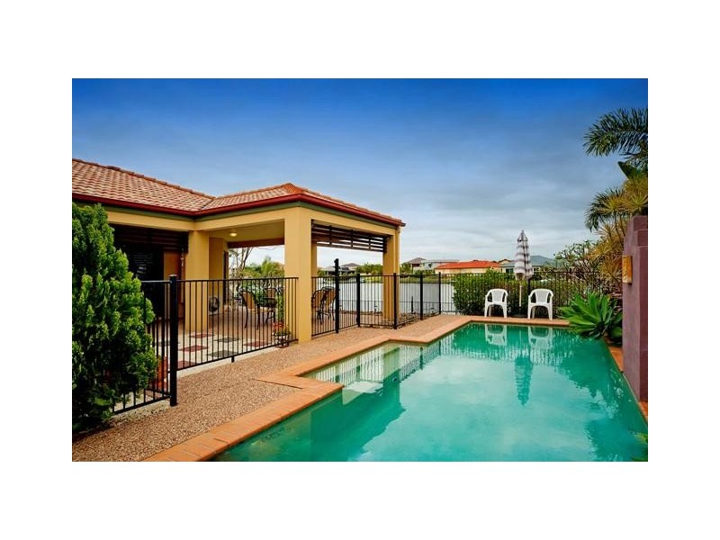 56 The Peninsula, Helensvale QLD 4212