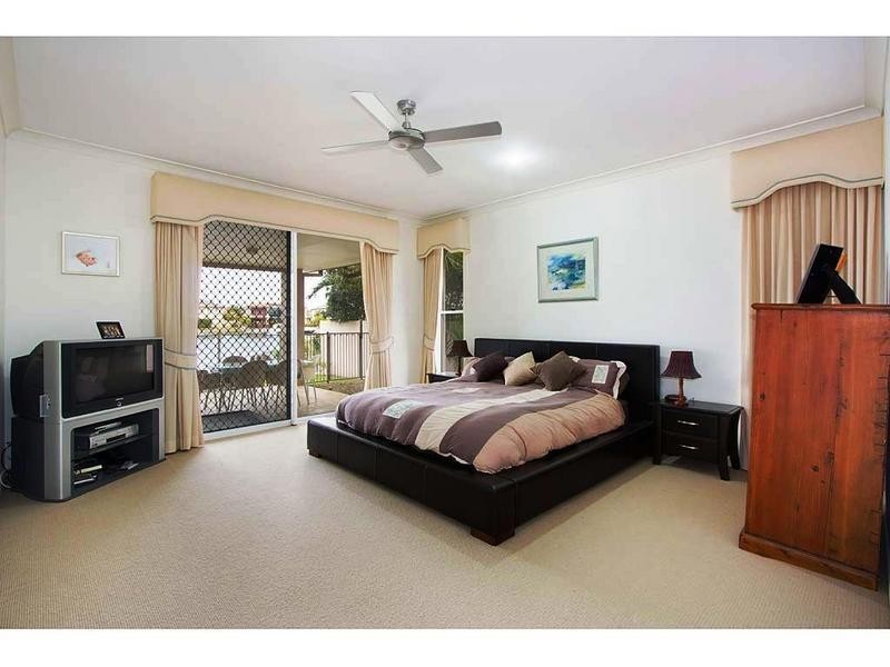 22a Champagne Boulevard, Hope Island QLD 4212