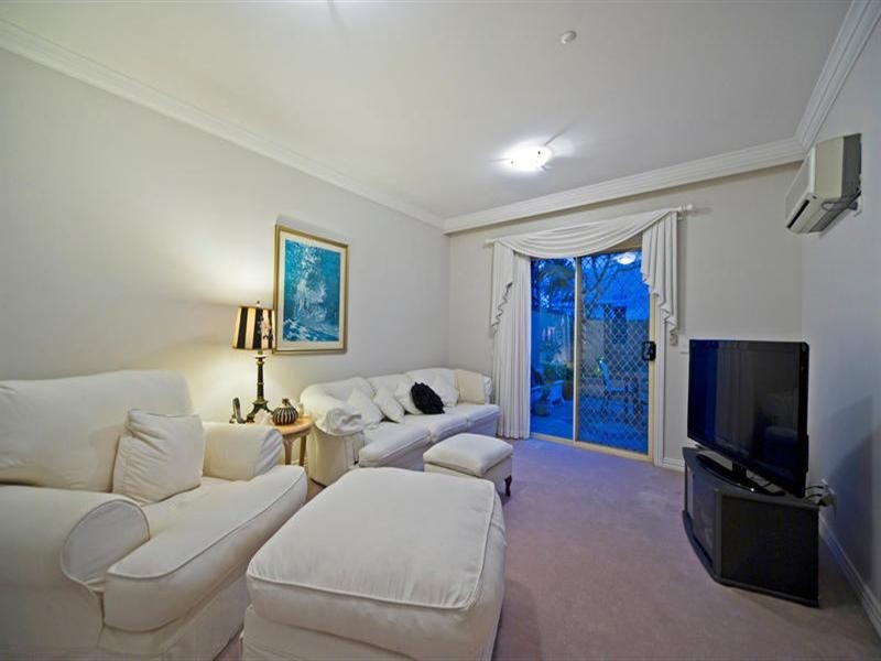 6/14 Pendraat Parade, Hope Island QLD 4212