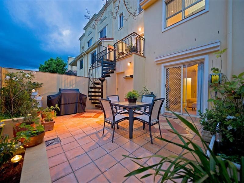 6/14 Pendraat Parade, Hope Island QLD 4212