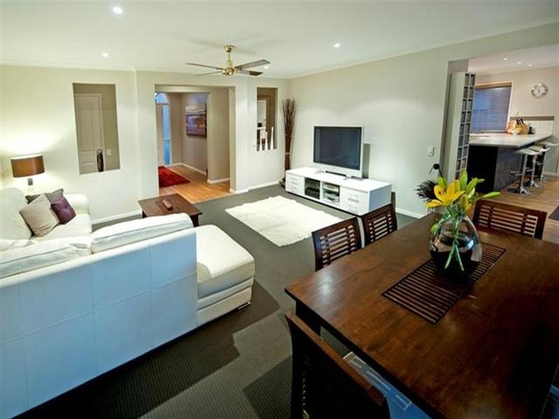 6 John Dalley Drive, Helensvale QLD 4212