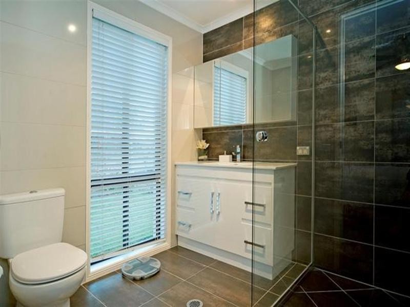 6 John Dalley Drive, Helensvale QLD 4212