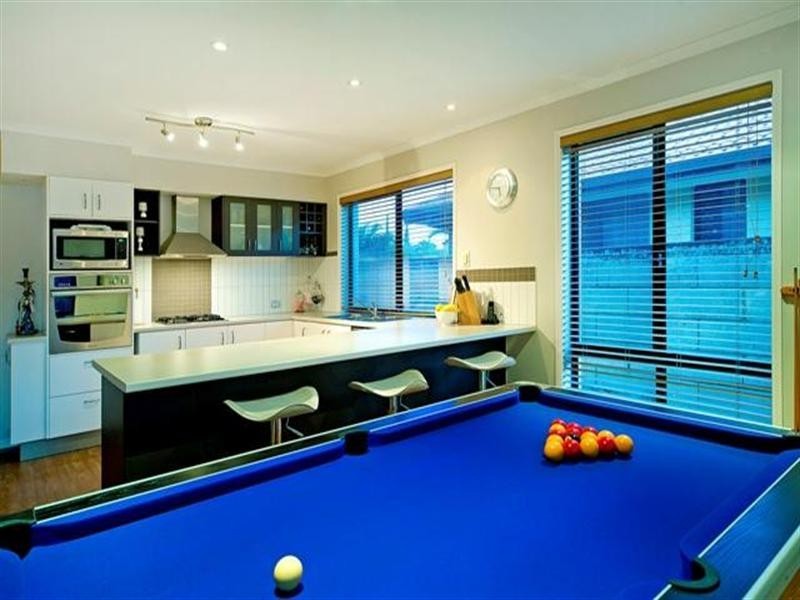 6 John Dalley Drive, Helensvale QLD 4212