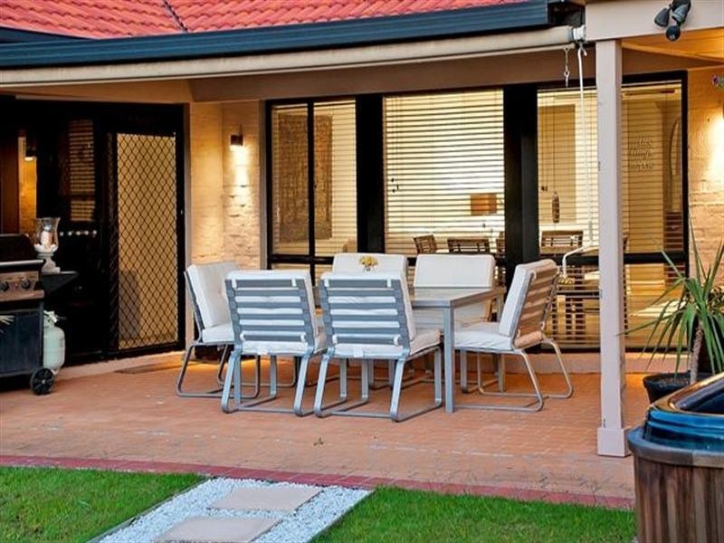 6 John Dalley Drive, Helensvale QLD 4212