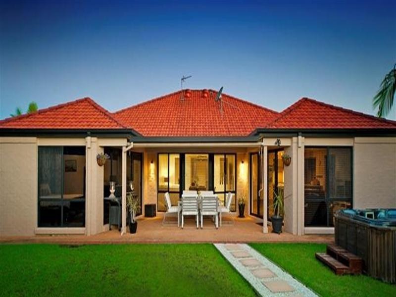 6 John Dalley Drive, Helensvale QLD 4212