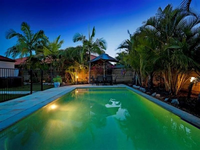 6 John Dalley Drive, Helensvale QLD 4212