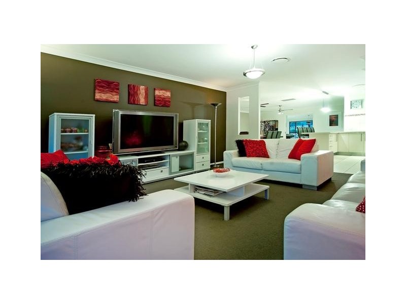 22 Eastern Court, Helensvale QLD 4212