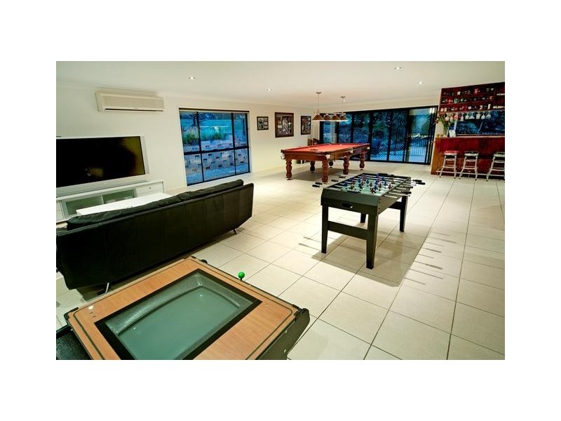 22 Eastern Court, Helensvale QLD 4212