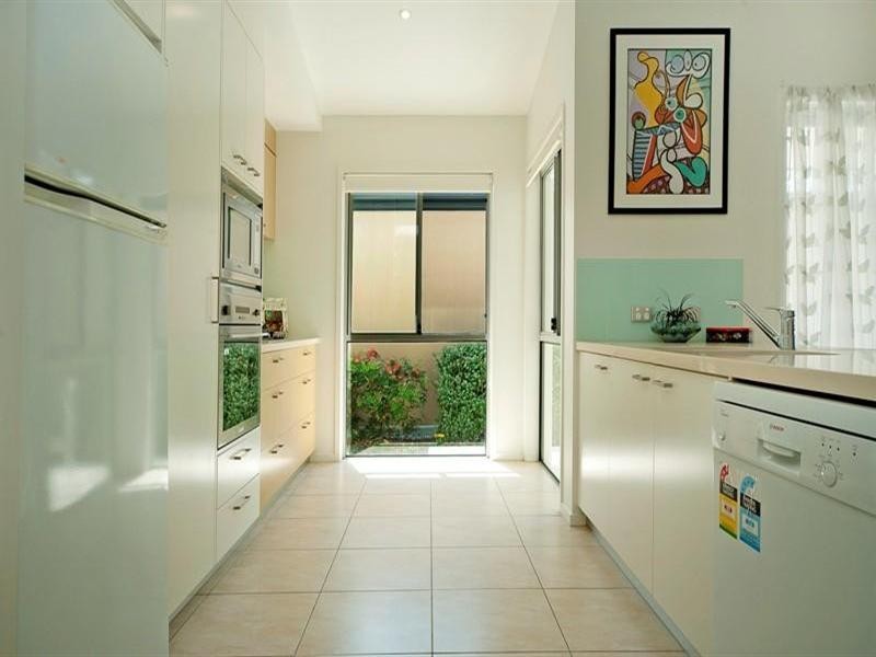42/1 Halcyon Waters, Hope Island QLD 4212