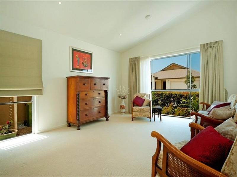 42/1 Halcyon Waters, Hope Island QLD 4212